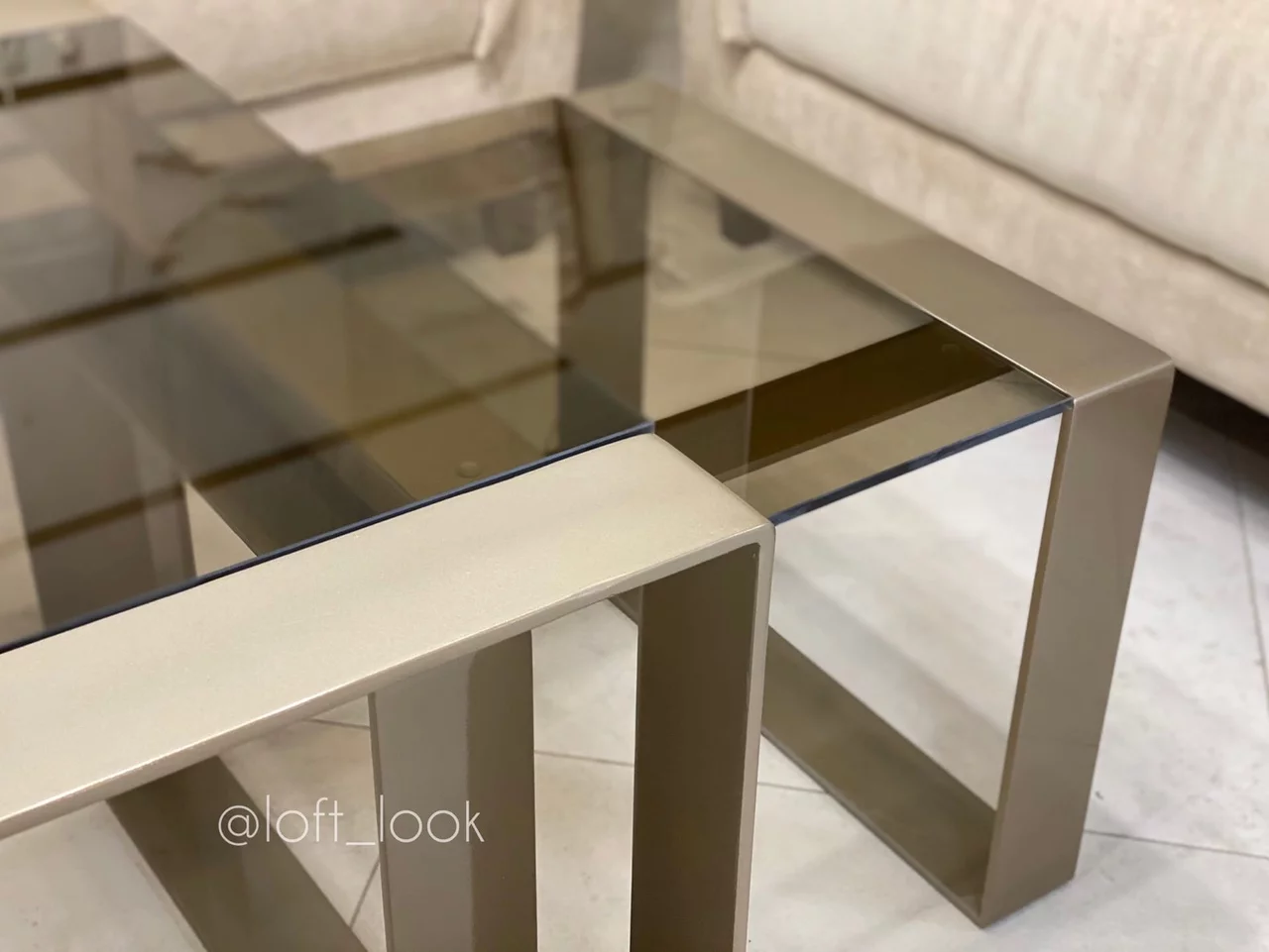 Metal and tempered glass coffee table — фото 2