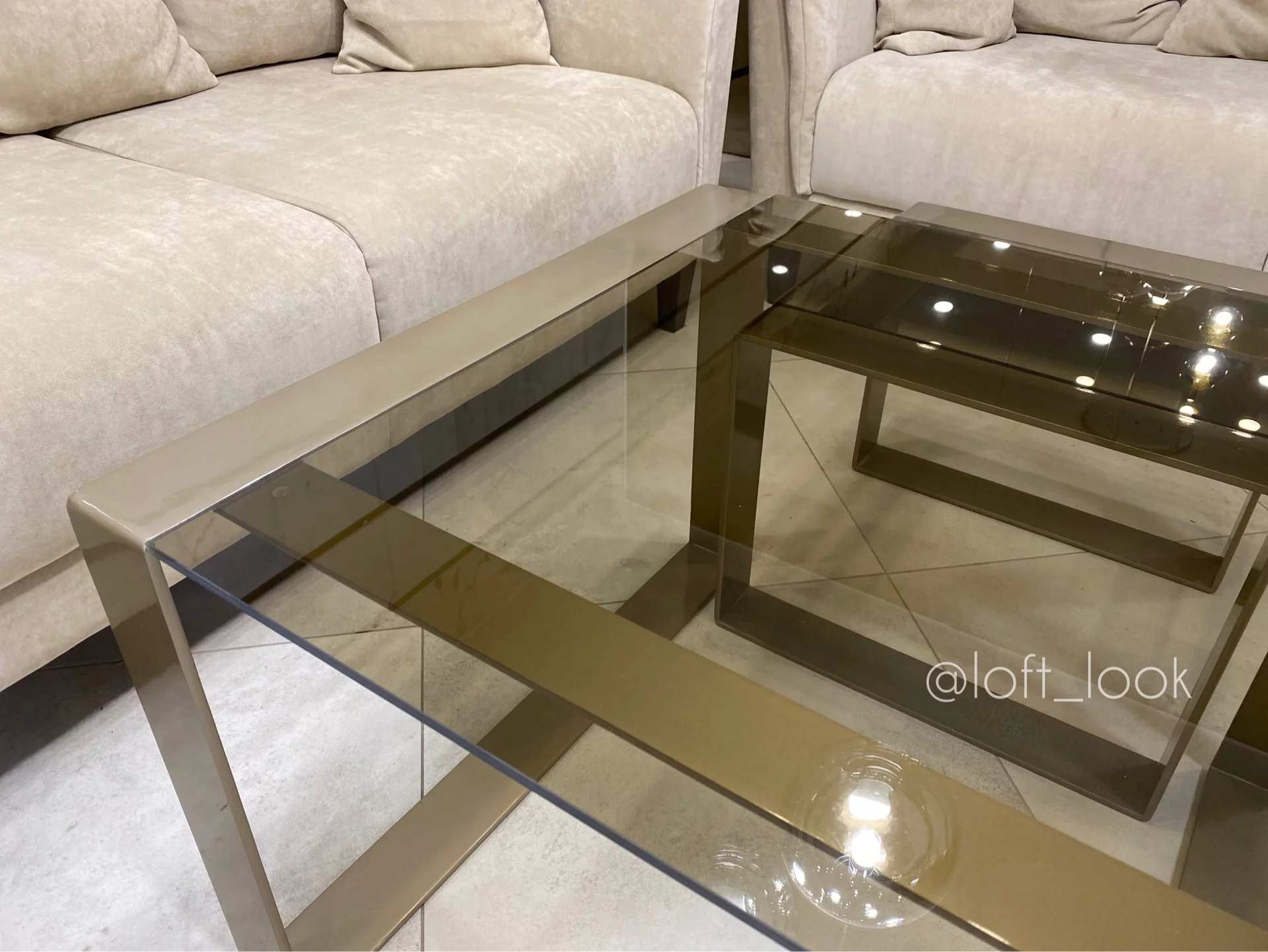 Metal and tempered glass coffee table — фото 8