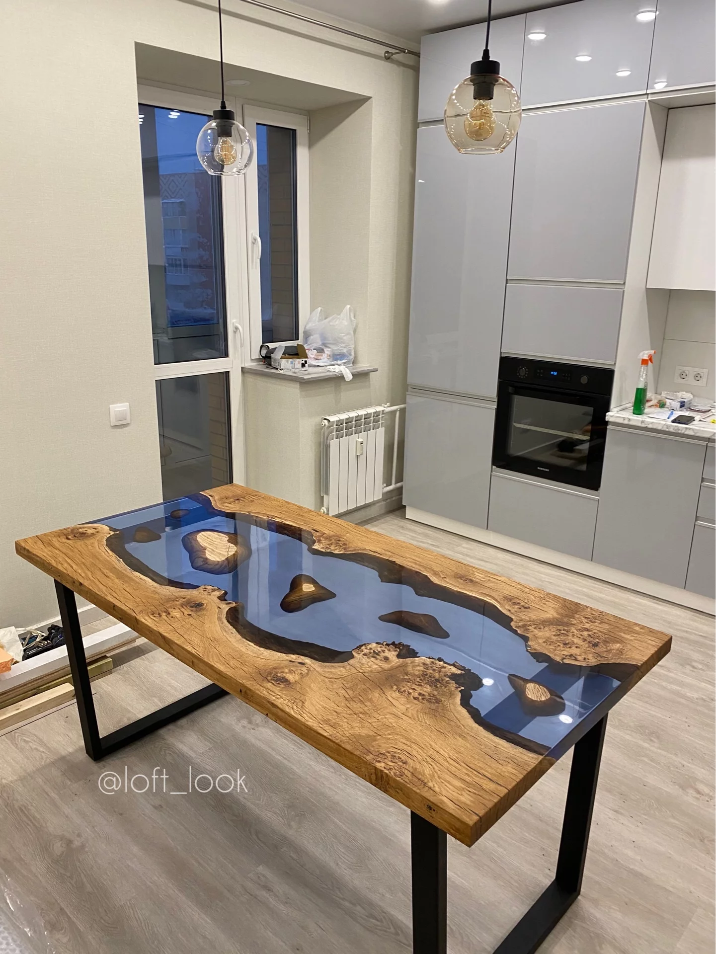 River table with islands of burl oak slabs — фото 2