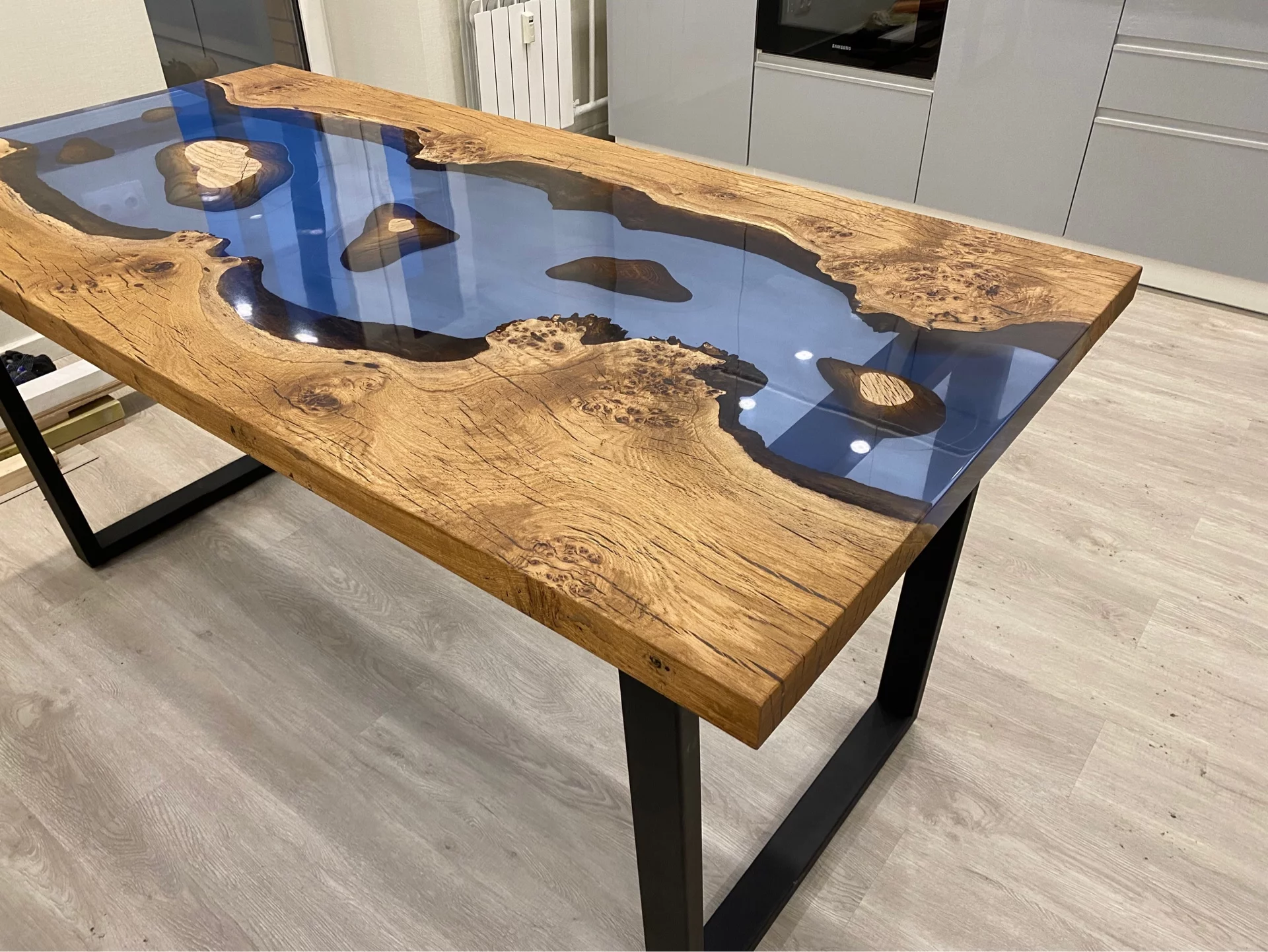 River table with islands of burl oak slabs — фото 4