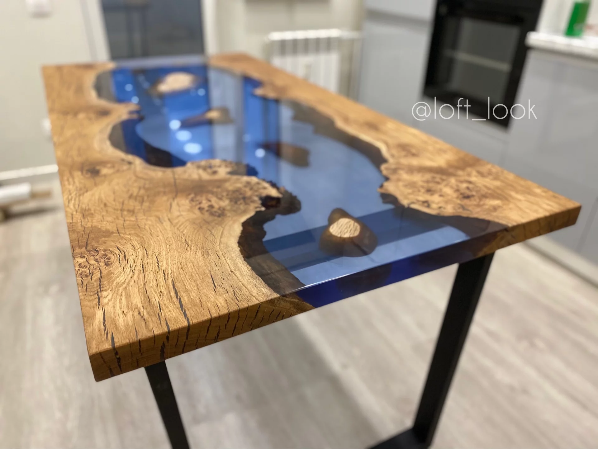 River table with islands of burl oak slabs — фото 5