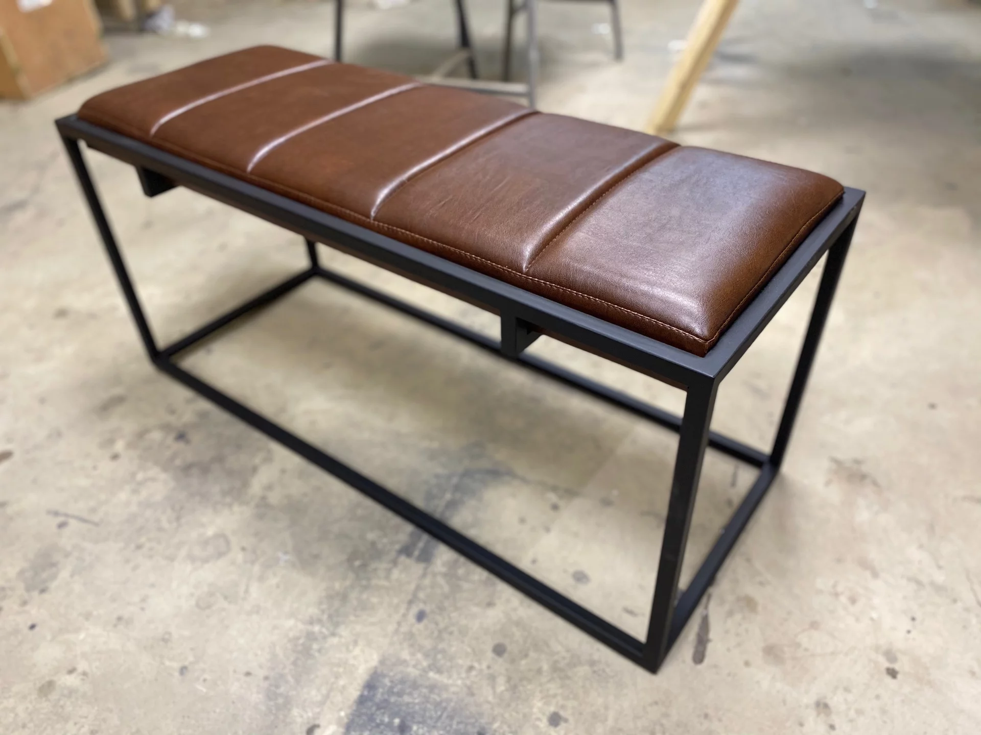 Leather bench — фото 11