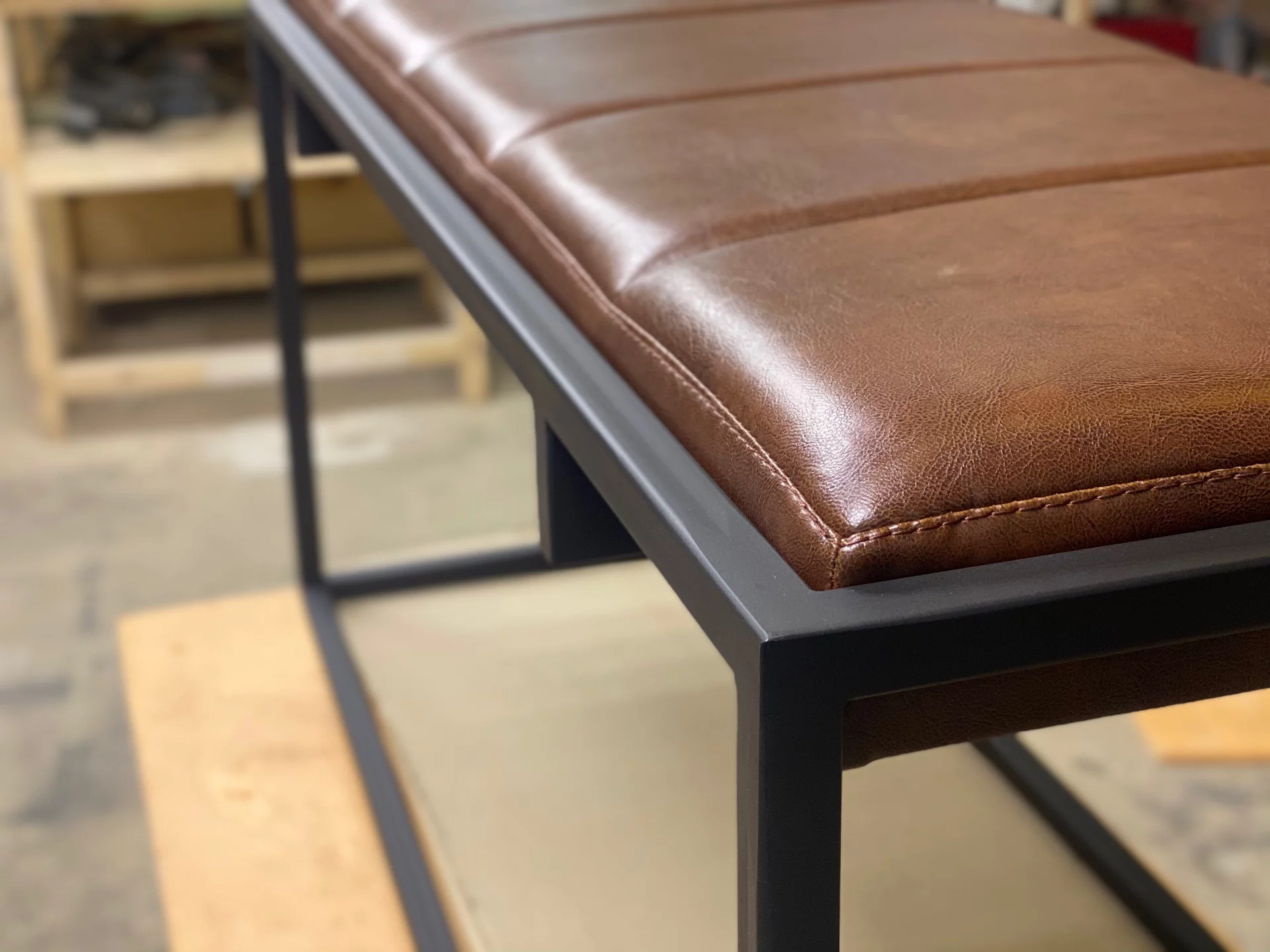 Leather bench — фото 5