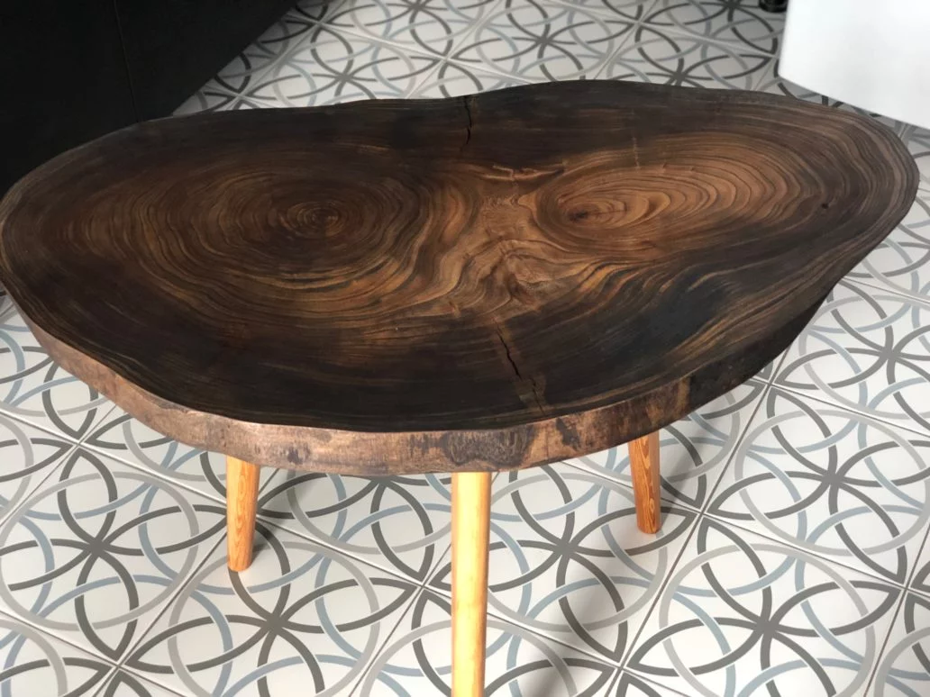 Coffee table with wooden legs — фото 3