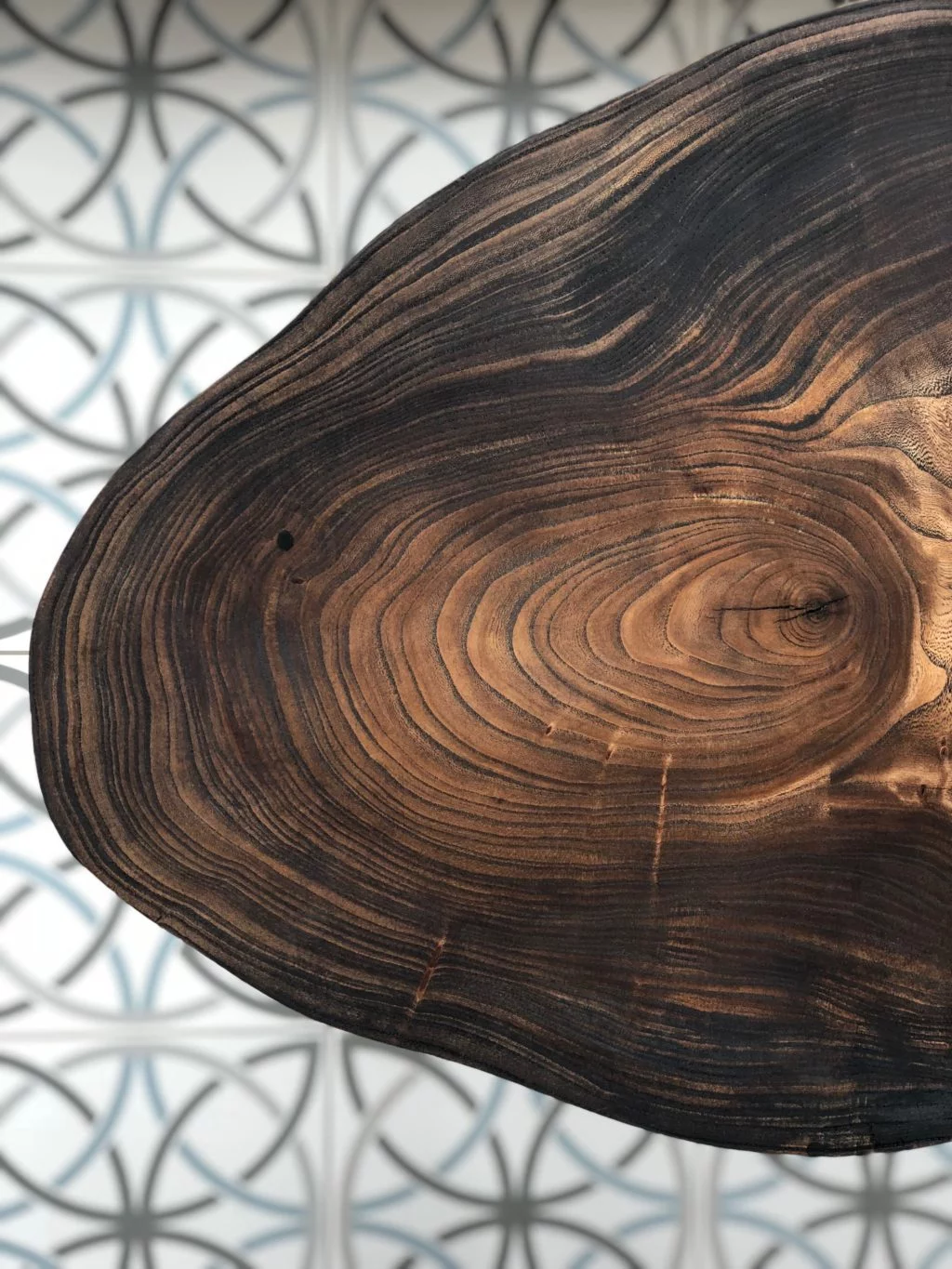 Coffee table with wooden legs — фото 4