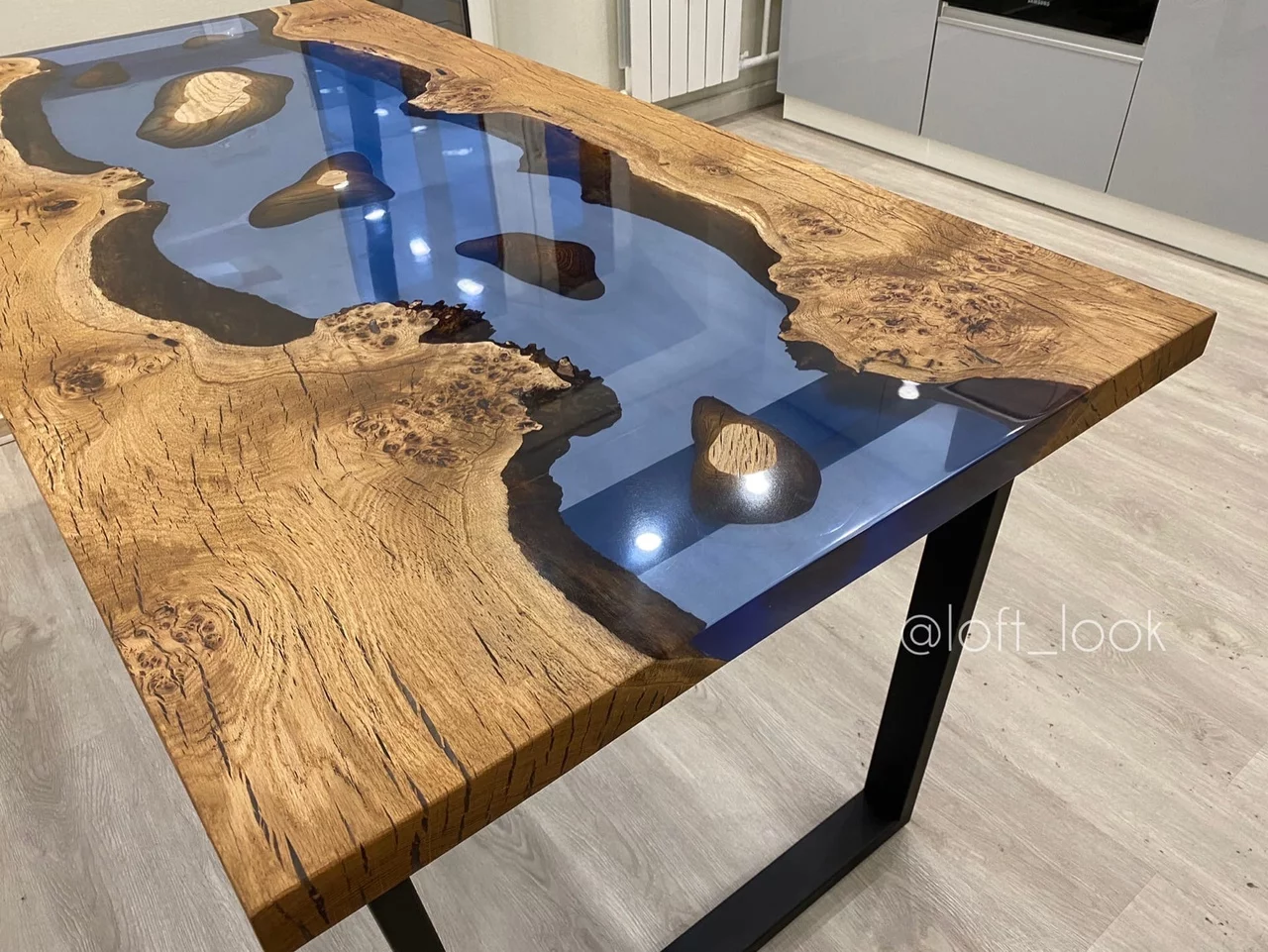 River table with islands of burl oak slabs — фото 9