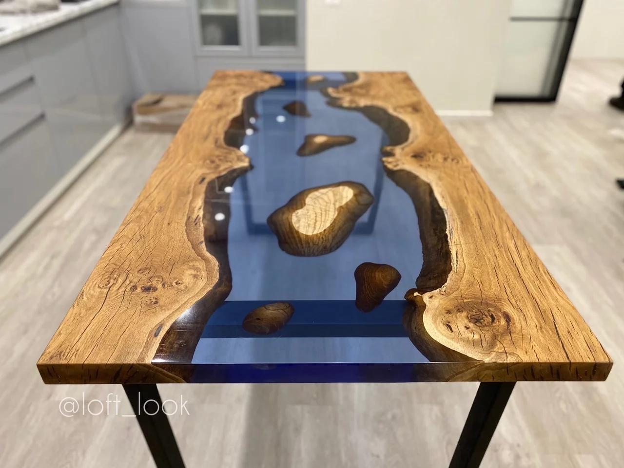 River table with islands of burl oak slabs — фото 8