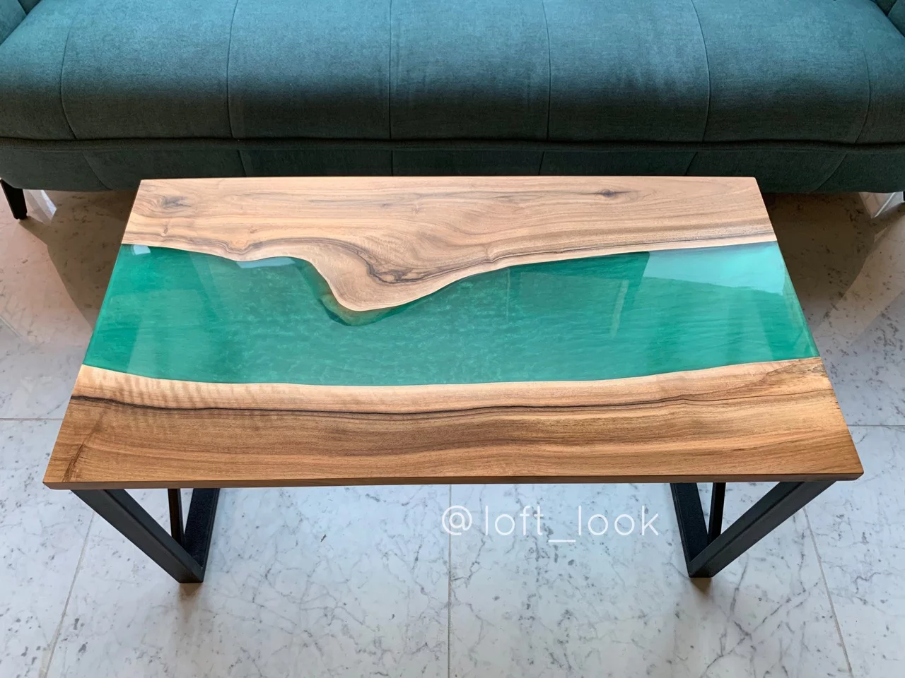 River table with emerald insert — фото 5