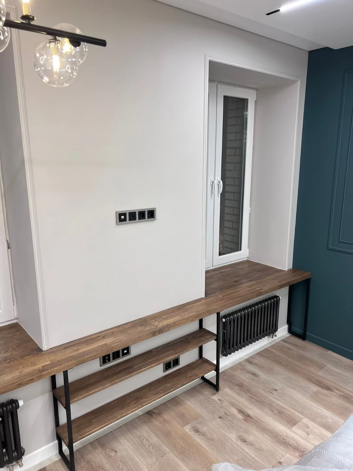 Подоконник из массива дуба с консольной полкой Loft Look Подоконник из массива дуба с консольной полкой — фото 3