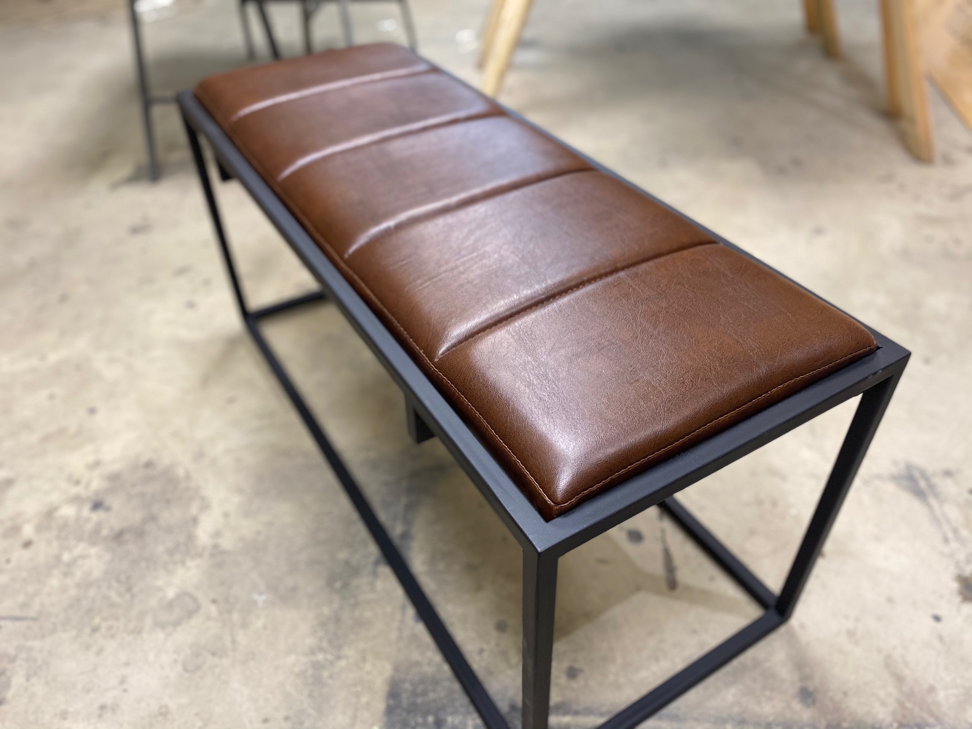 Leather bench — фото 8