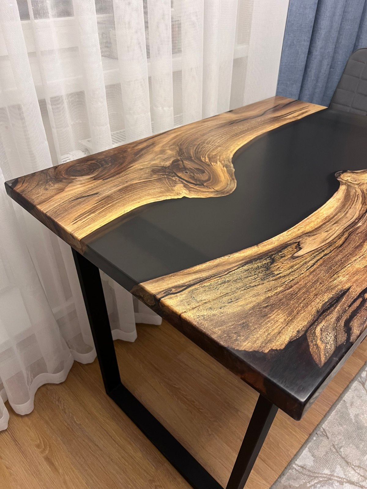 Стол-река из грецкого ореха с тёмной смолой Loft Look Стол-река из грецкого ореха с тёмной эпоксидной смолой — фото 17